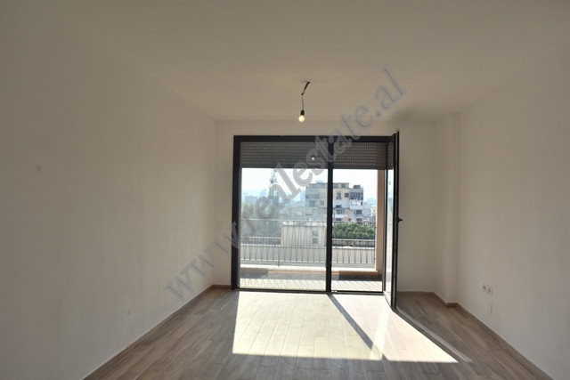 Office spaces for rent in Kongresi i Manastirit street in Tirana.
The apartment it is positioned on
